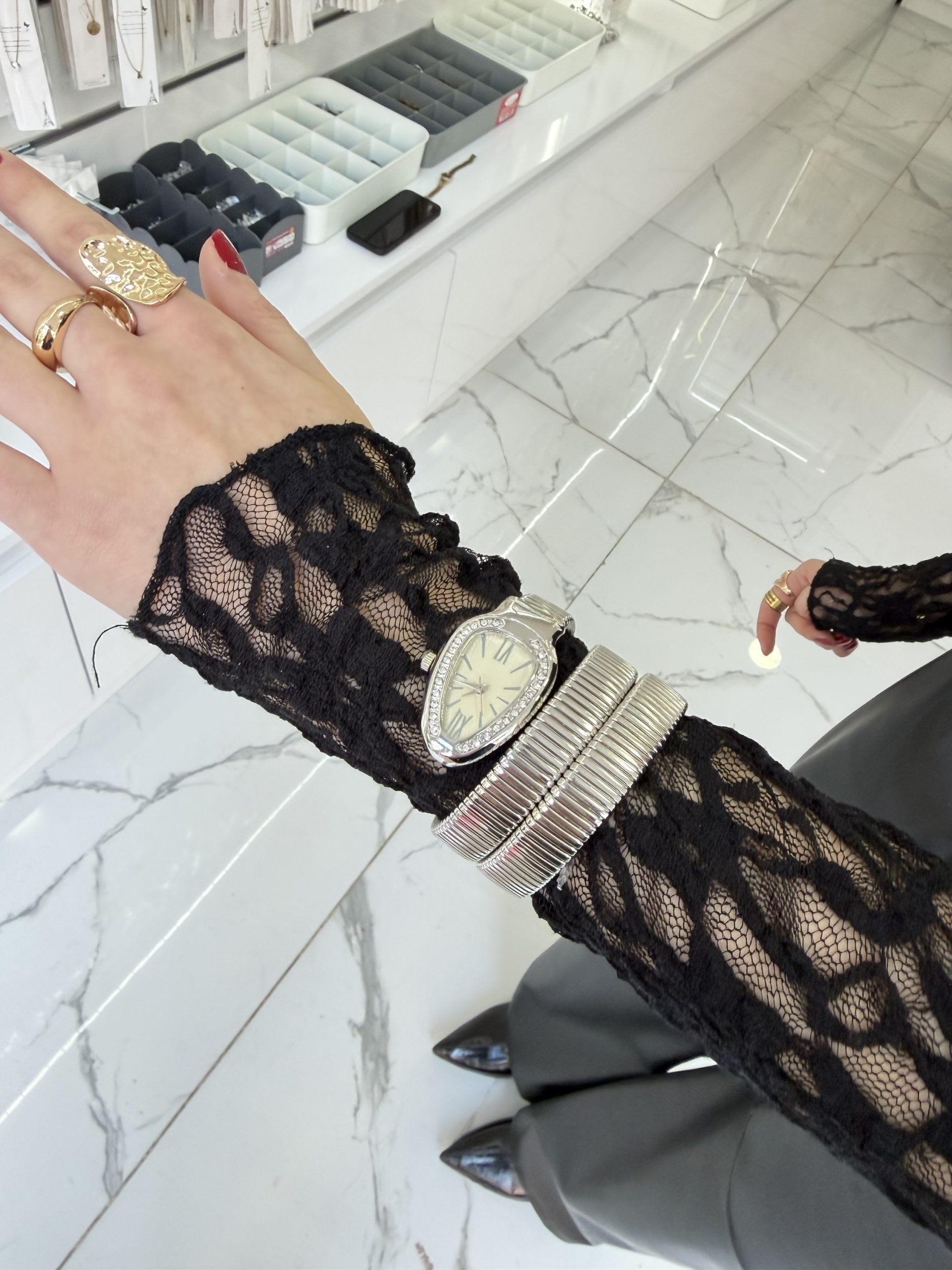 img_4739 Beyaz Gümüş Renk Blvg Model Saat - Görsel 1