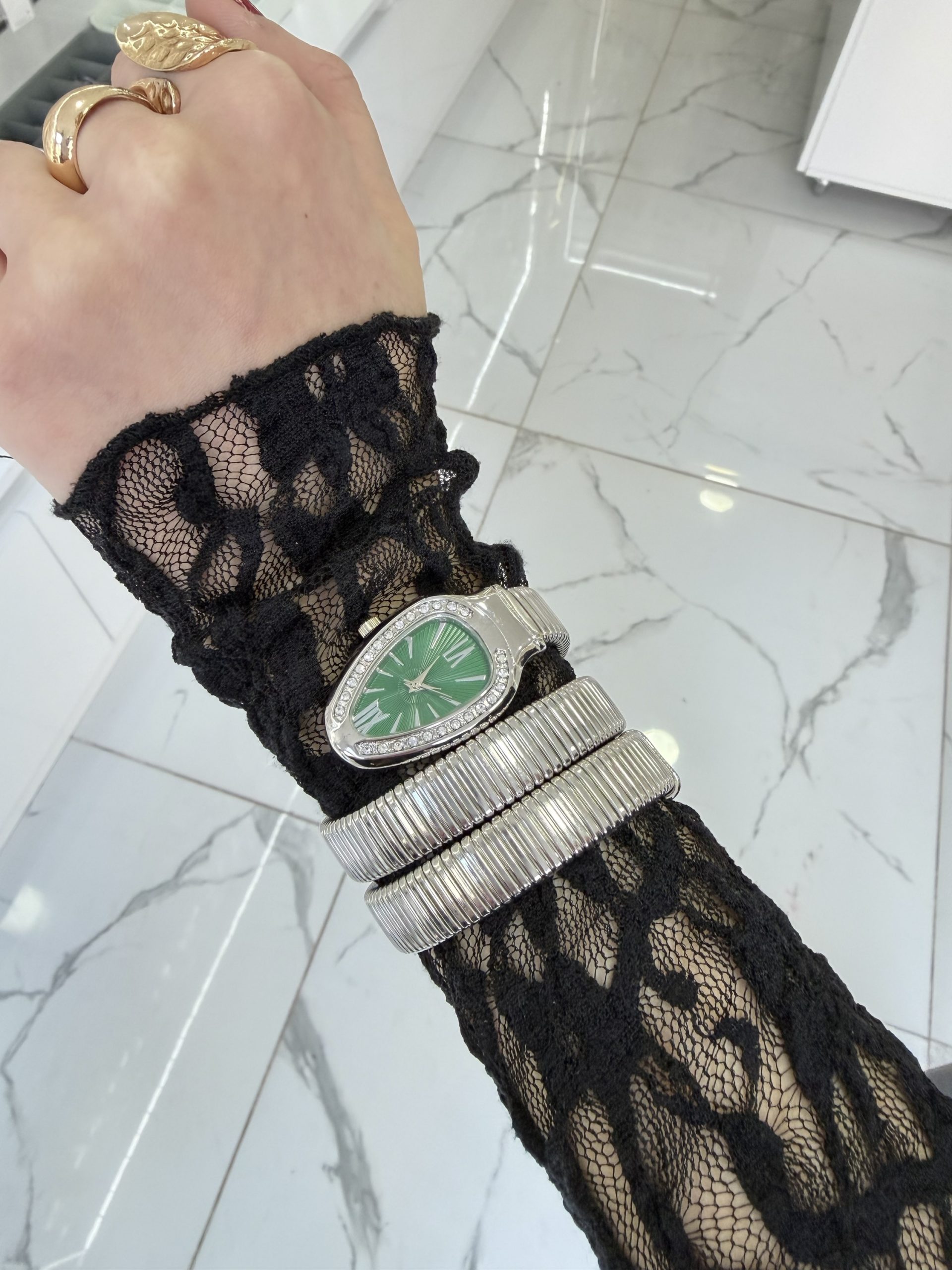 img_4740 Yeşil Gümüş Renk Blvg Model Saat - Görsel 1