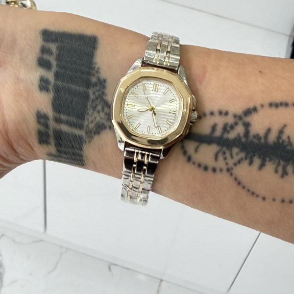 Gold Gümüş Kare Saat