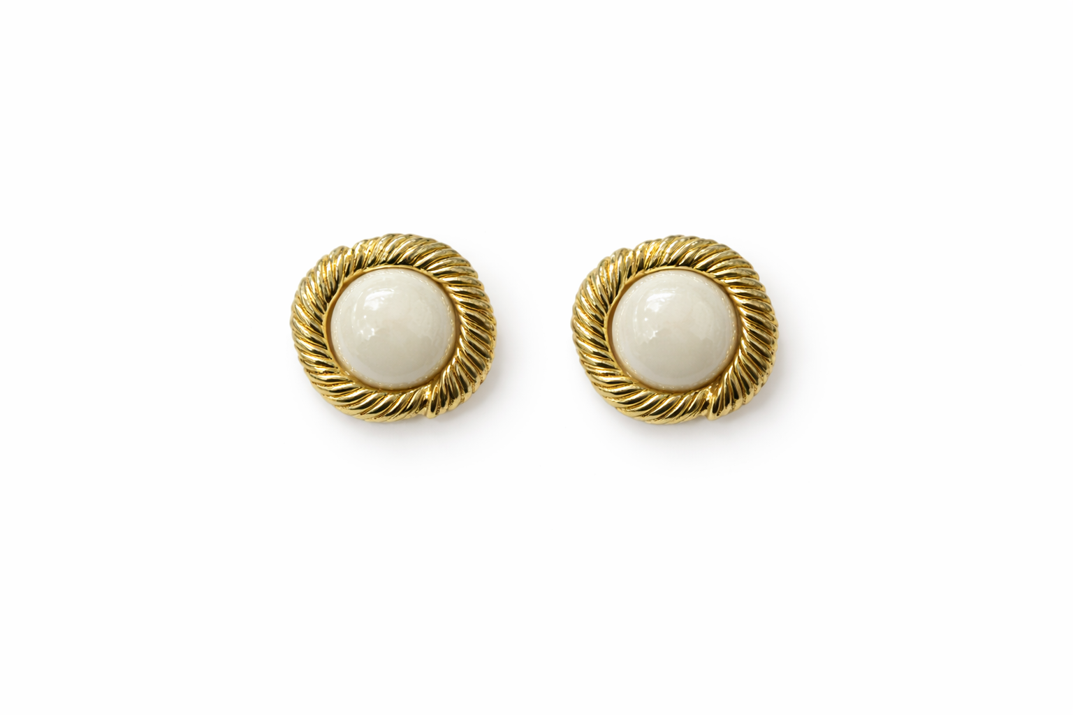 a9fb03eb-ca8a-4774-88d5-24fc098871dd Gold İncili Küpe - Görsel 1